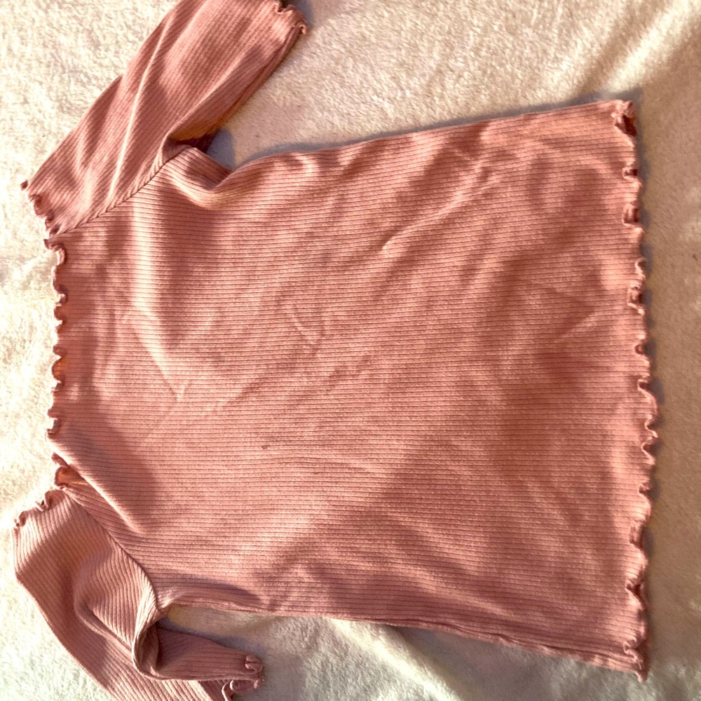 Kids girls all pink crop top with ruffled sides